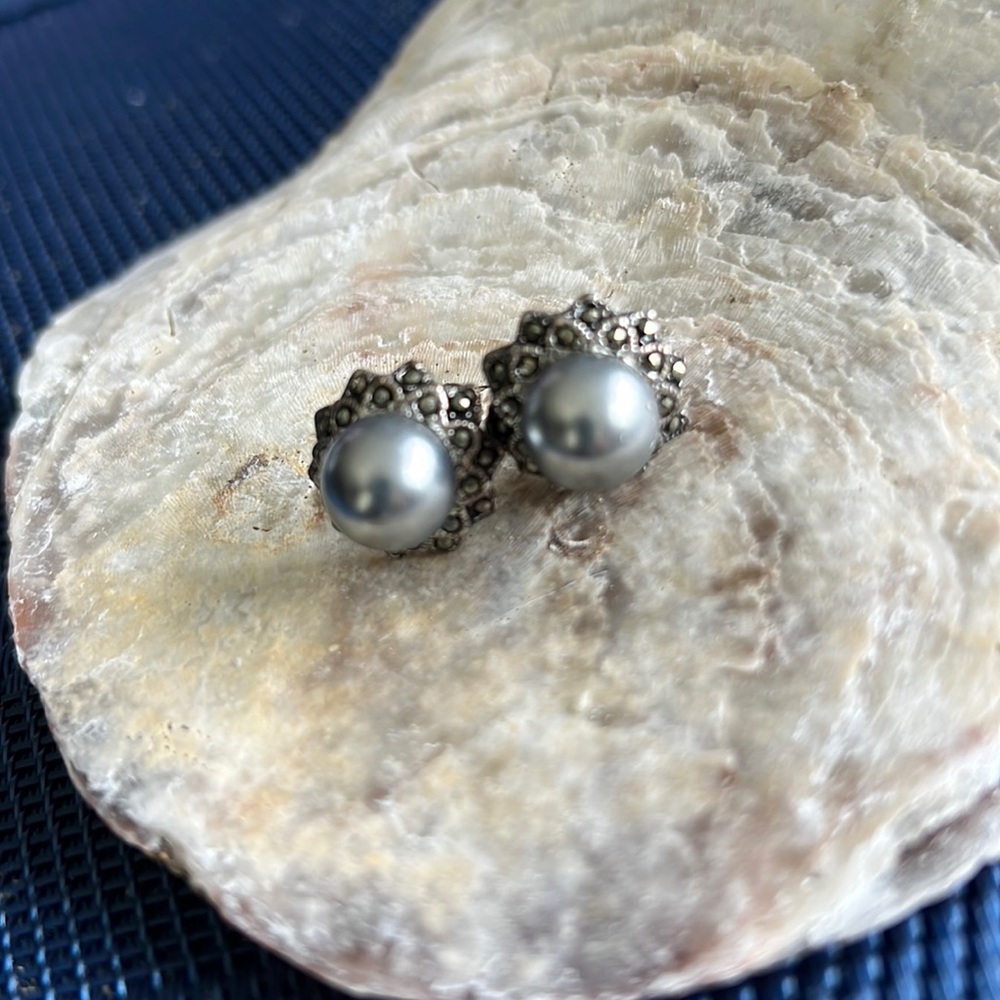 Pearl earrings